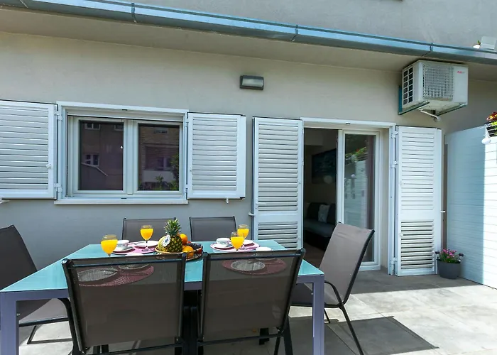 Aurora Apartament
