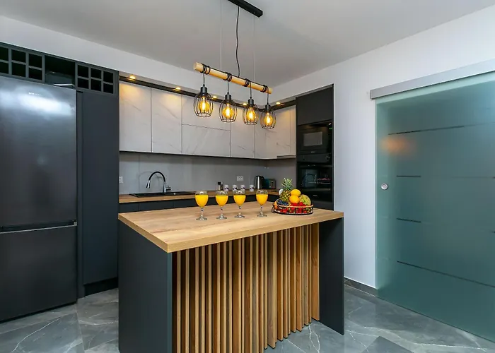 Apartament Aurora *