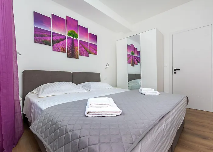 Apartament Aurora *